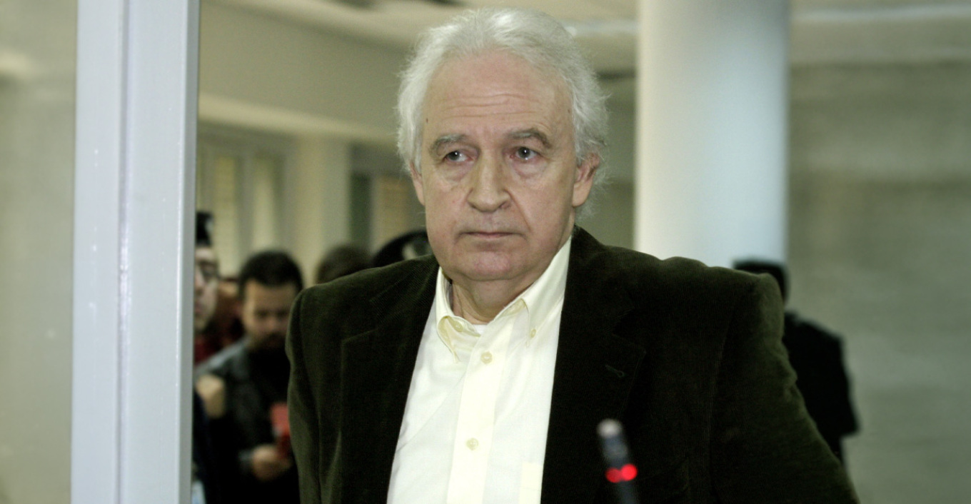 &Alpha;&lambda;έ&xi;&alpha;&nu;&delta;&rho;&omicron;&sigmaf; &Gamma;&iota;&omega;&tau;ό&pi;&omicron;&upsilon;&lambda;&omicron;&sigmaf;: &Alpha;&pi;&omicron;&phi;&upsilon;&lambda;&alpha;&kappa;ί&zeta;&epsilon;&tau;&alpha;&iota; &mu;&epsilon;&tau;ά &alpha;&pi;ό 24 &chi;&rho;ό&nu;&iota;&alpha; &omicron; &alpha;&rho;&chi;&eta;&gamma;ό&sigmaf; &tau;&eta;&sigmaf; 17 &Nu;&omicron;έ&mu;&beta;&rho;&eta;