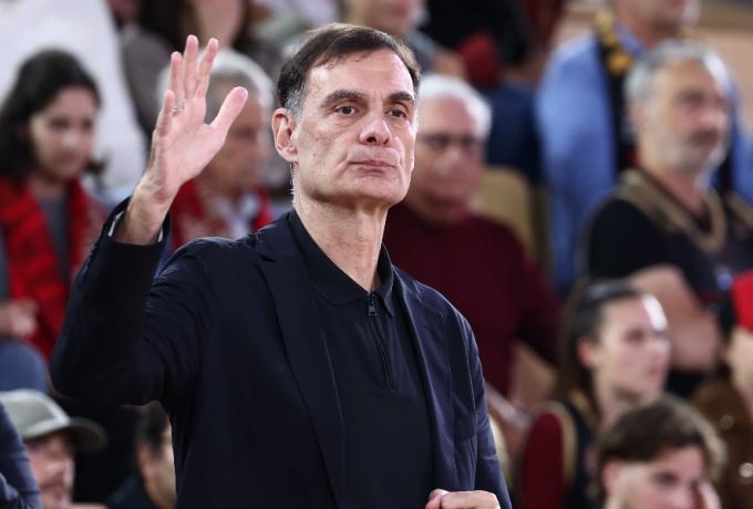 &Mu;&pi;&alpha;&rho;&tau;&zeta;ώ&kappa;&alpha;&sigmaf;: &laquo;&Delta;&epsilon;&nu; &upsilon;&pi;&omicron;&tau;&iota;&mu;ά&mu;&epsilon; &kappa;ά&nu;&epsilon;&nu;&alpha; &alpha;&nu;&tau;ί&pi;&alpha;&lambda;&omicron;&raquo;