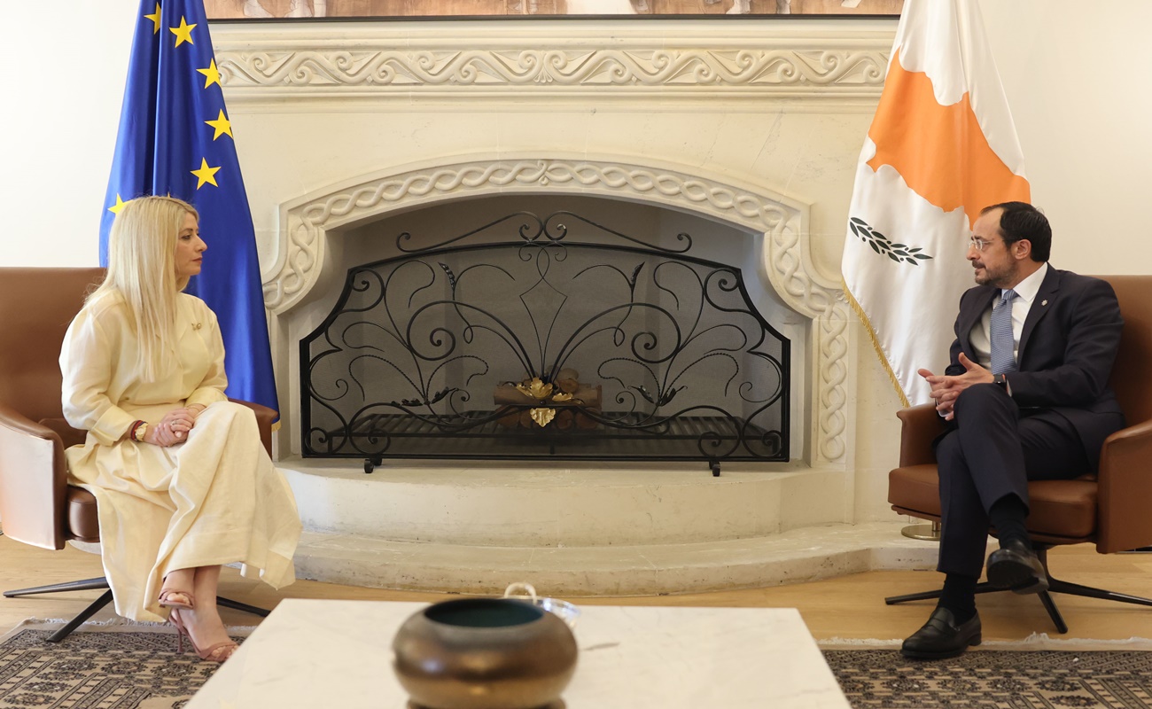 &Pi;&rho;ώ&tau;&eta; &sigma;&upsilon;&nu;ά&nu;&tau;&eta;&sigma;&eta; &Pi;&tau;&Delta;-&Alpha;&nu;&nu;ί&tau;&alpha;&sigmaf; &mu;&epsilon;&tau;ά &tau;&eta;&nu; &epsilon;&pi;&alpha;&nu;&epsilon;&kappa;&lambda;&omicron;&gamma;ή &tau;&eta;&sigmaf;