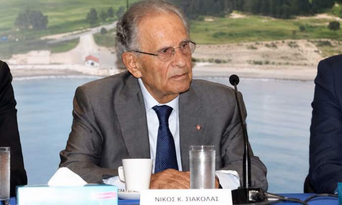 Nikos Siakolas 27